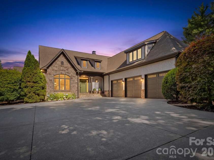 12820 Westmoreland Farm Road, Davidson, NC 28036.  MLS# CAR4396552, YatesRealty ID 36101. 