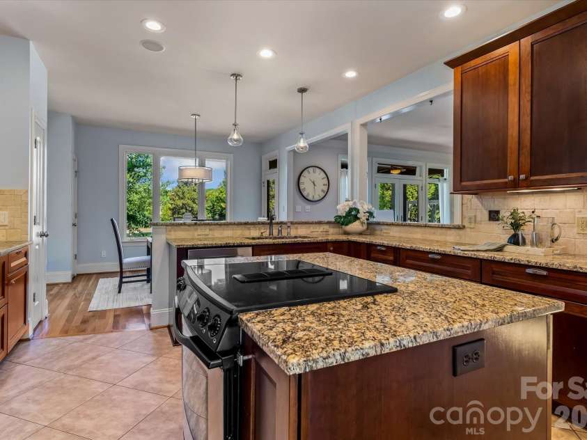 12820 Westmoreland Farm Road, Davidson, NC 28036.  MLS# CAR4396552, YatesRealty ID 36101. 