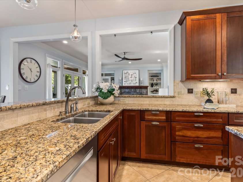 12820 Westmoreland Farm Road, Davidson, NC 28036.  MLS# CAR4396552, YatesRealty ID 36101. 
