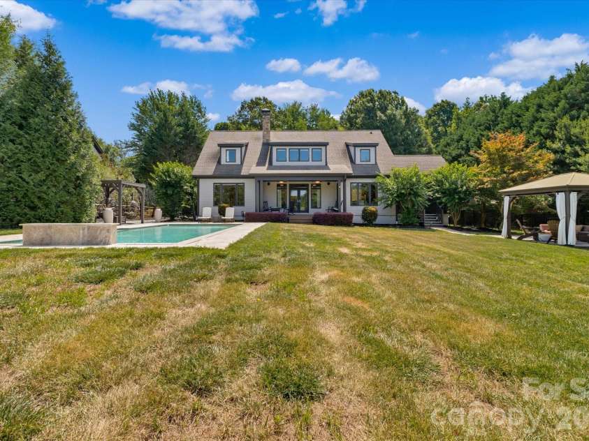 12820 Westmoreland Farm Road, Davidson, NC 28036.  MLS# CAR4396552, YatesRealty ID 36101. 