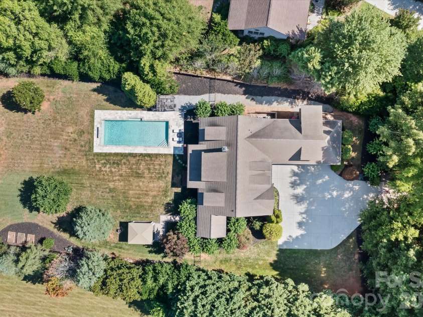 12820 Westmoreland Farm Road, Davidson, NC 28036.  MLS# CAR4396552, YatesRealty ID 36101. 