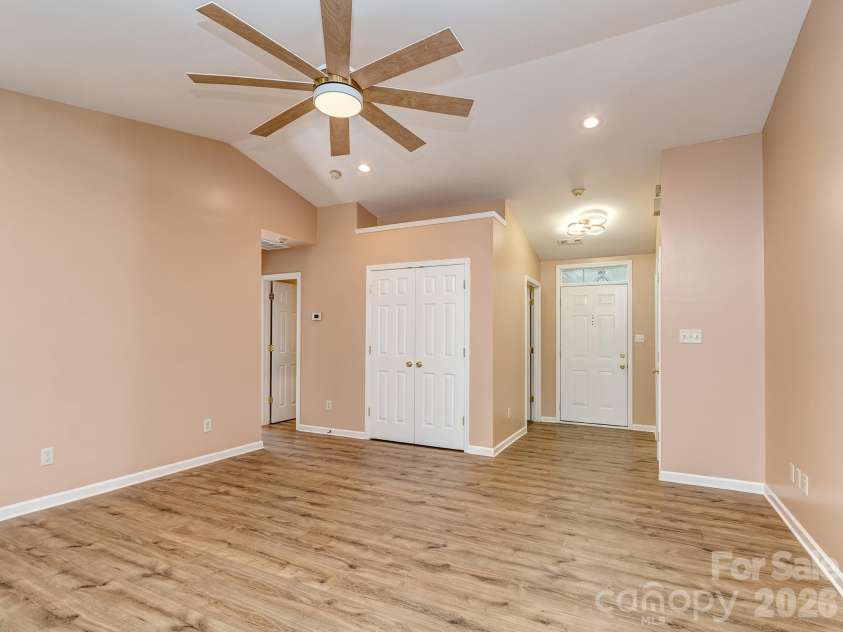 13050 Planters Row Drive, Charlotte, NC 28278.  MLS# CAR4399705, YatesRealty ID 36102. 