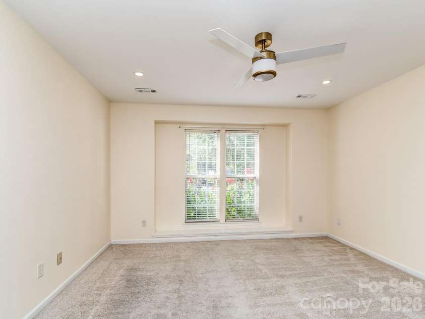 13050 Planters Row Drive, Charlotte, NC 28278.  MLS# CAR4399705, YatesRealty ID 36102. 