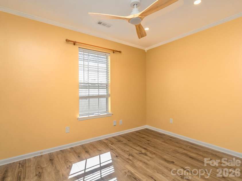 13050 Planters Row Drive, Charlotte, NC 28278.  MLS# CAR4399705, YatesRealty ID 36102. 