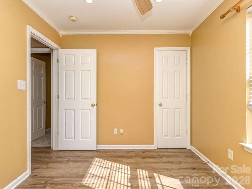 13050 Planters Row Drive, Charlotte, NC 28278.  MLS# CAR4399705, YatesRealty ID 36102. 