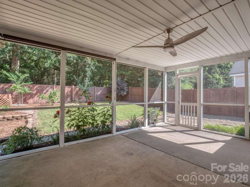 13050 Planters Row Drive, Charlotte, NC 28278.  MLS# CAR4399705, YatesRealty ID 36102. 