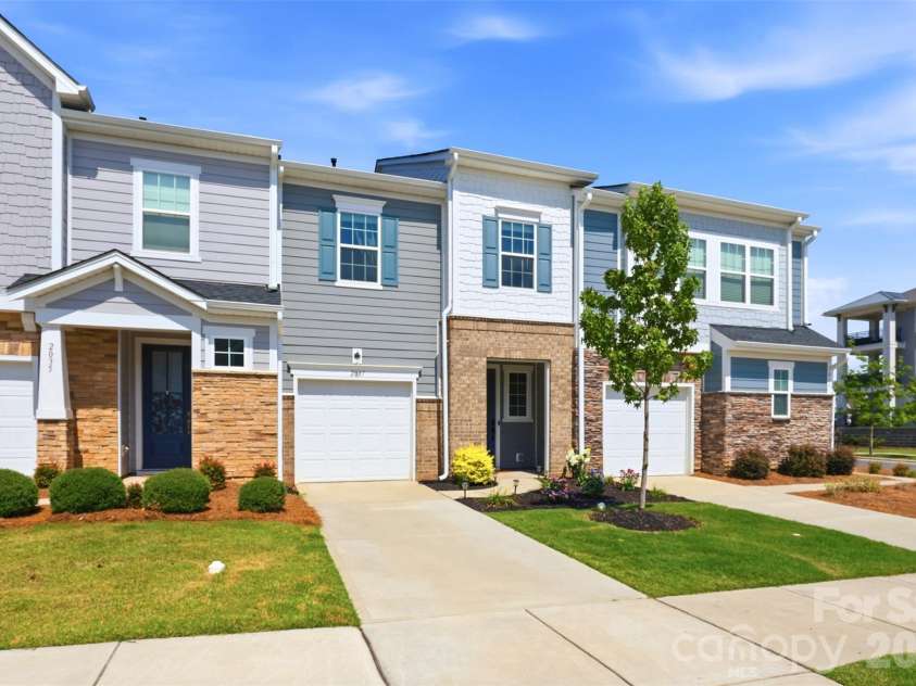 2037 Howell Creek Way, Charlotte, NC 28215.  MLS# CAR4399858, YatesRealty ID 36103. 