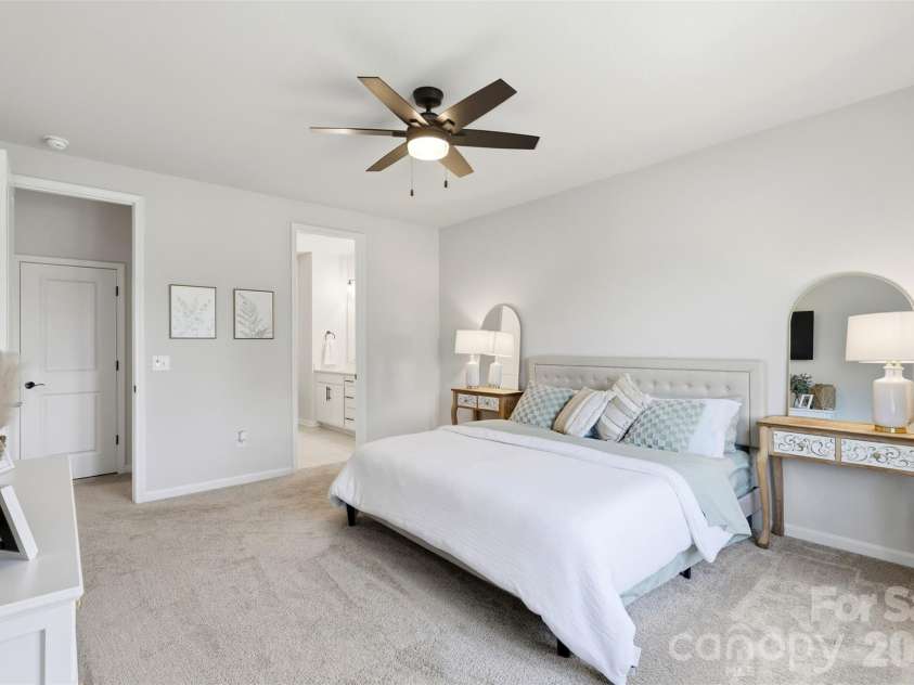 2037 Howell Creek Way, Charlotte, NC 28215.  MLS# CAR4399858, YatesRealty ID 36103. 