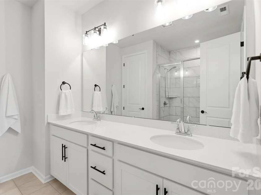 2037 Howell Creek Way, Charlotte, NC 28215.  MLS# CAR4399858, YatesRealty ID 36103. 