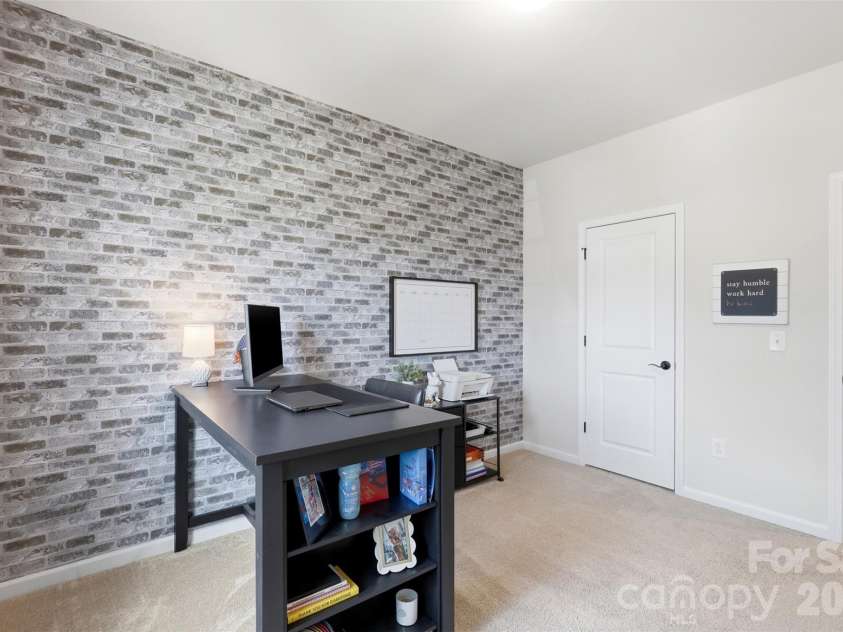2037 Howell Creek Way, Charlotte, NC 28215.  MLS# CAR4399858, YatesRealty ID 36103. 