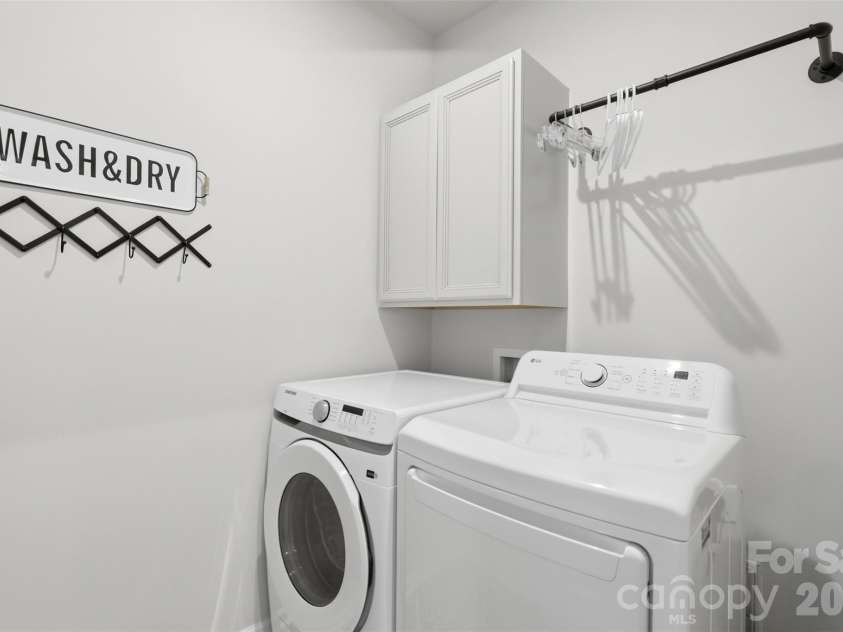2037 Howell Creek Way, Charlotte, NC 28215.  MLS# CAR4399858, YatesRealty ID 36103. 