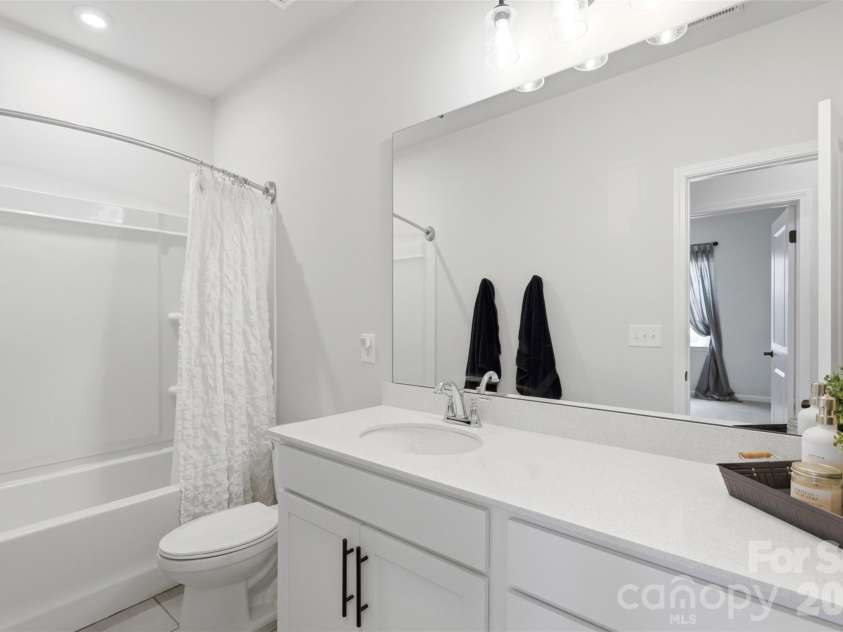 2037 Howell Creek Way, Charlotte, NC 28215.  MLS# CAR4399858, YatesRealty ID 36103. 