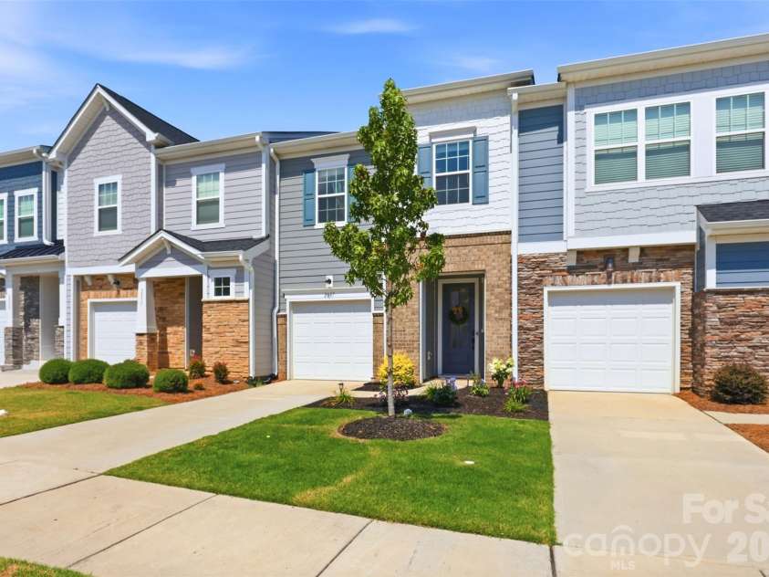 2037 Howell Creek Way, Charlotte, NC 28215.  MLS# CAR4399858, YatesRealty ID 36103. 
