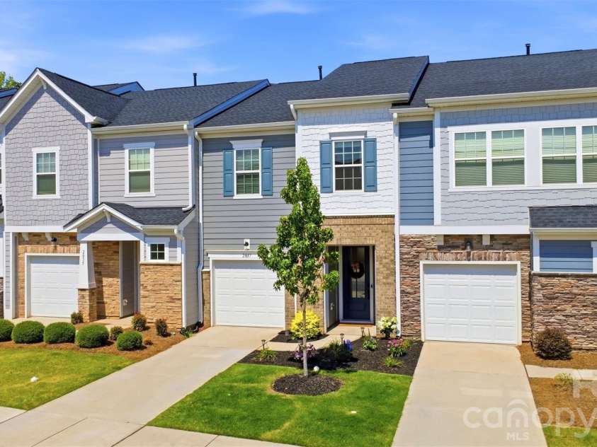 2037 Howell Creek Way, Charlotte, NC 28215.  MLS# CAR4399858, YatesRealty ID 36103. 
