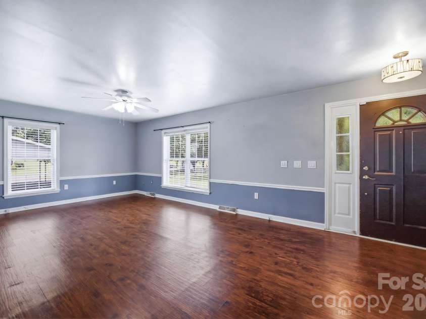 4287 Erby Road, Rock Hill, SC 29730.  MLS# CAR4373903, YatesRealty ID 36106. Living Room