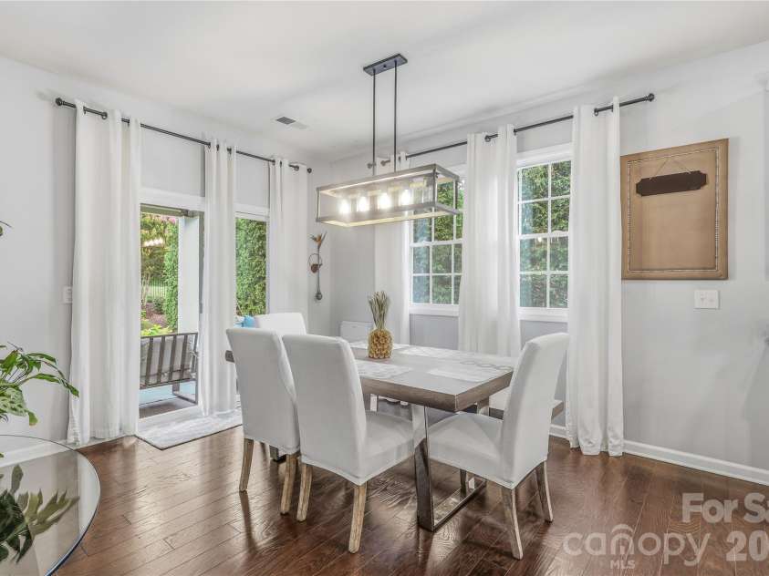 14336 Baytown Court, Huntersville, NC 28078.  MLS# CAR4399744, YatesRealty ID 36107. Sunny breakfast area overlooks the backyard and pool.