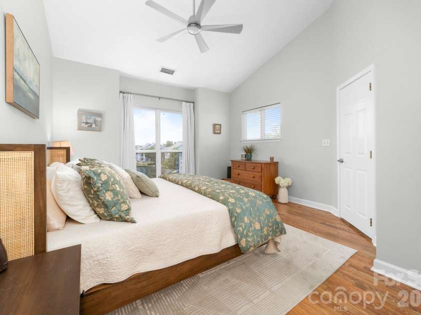 18816 Nautical Drive, Cornelius, NC 28031.  MLS# CAR4392841, YatesRealty ID 36108. 