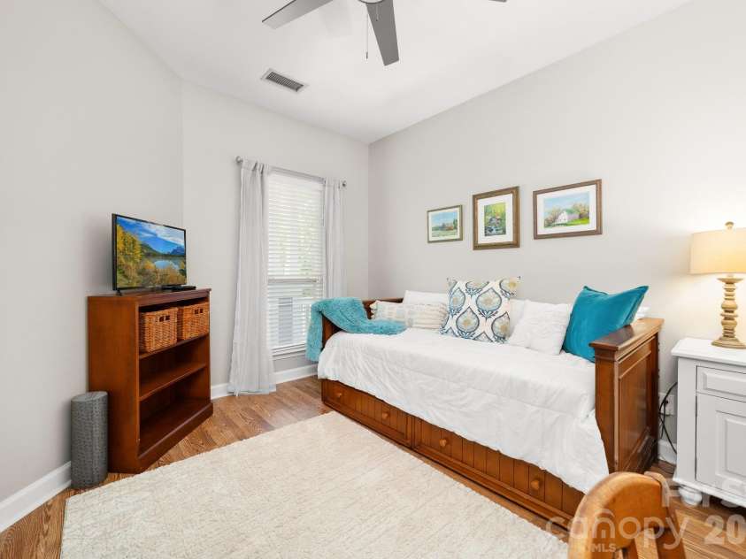 18816 Nautical Drive, Cornelius, NC 28031.  MLS# CAR4392841, YatesRealty ID 36108. 