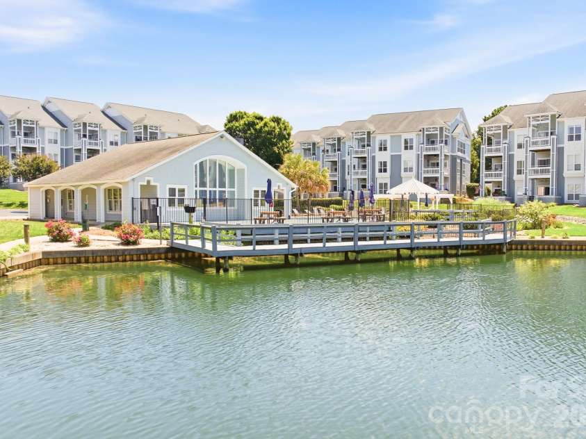 18816 Nautical Drive, Cornelius, NC 28031.  MLS# CAR4392841, YatesRealty ID 36108. 