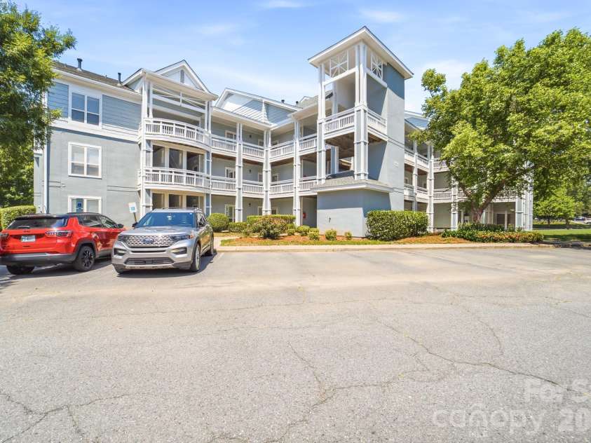 18816 Nautical Drive, Cornelius, NC 28031.  MLS# CAR4392841, YatesRealty ID 36108. Building has elevator