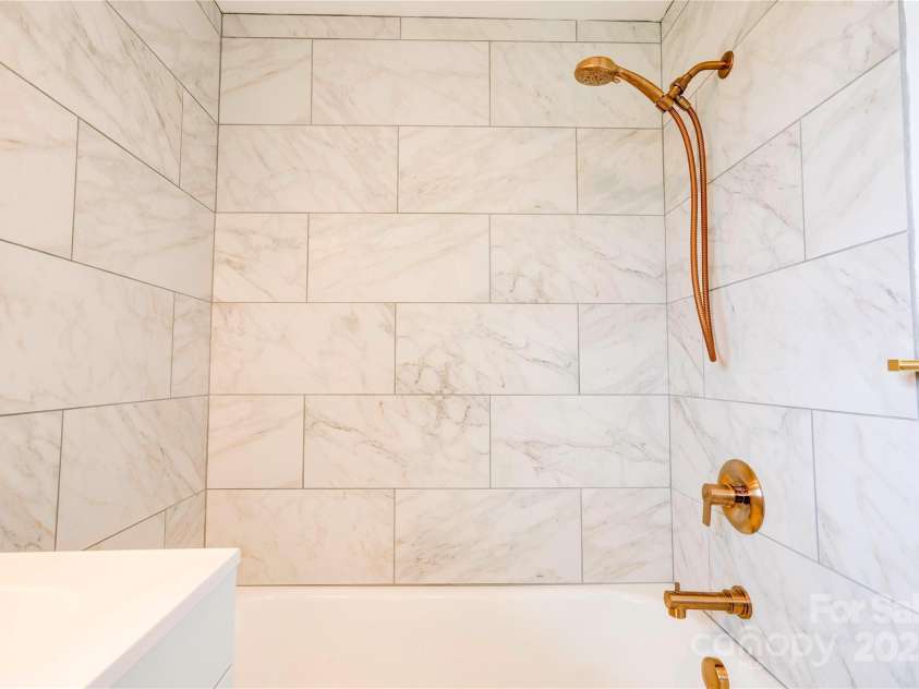 245 College Avenue, Shelby, NC 28152.  MLS# CAR4282988, YatesRealty ID 3611. Bathroom 1