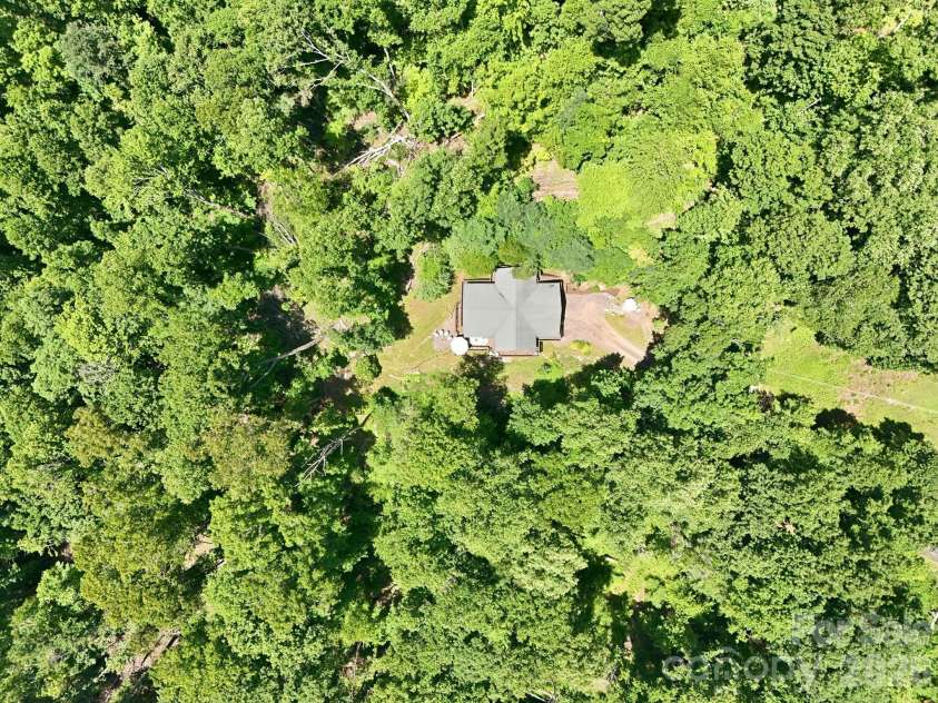 619 Leisure Lane, Burnsville, NC 28714.  MLS# CAR4400620, YatesRealty ID 3611. 
