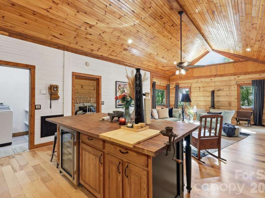 619 Leisure Lane, Burnsville, NC 28714.  MLS# CAR4400620, YatesRealty ID 3611. 