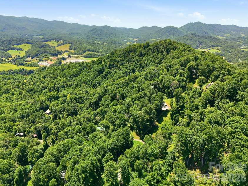 619 Leisure Lane, Burnsville, NC 28714.  MLS# CAR4400620, YatesRealty ID 3611. 