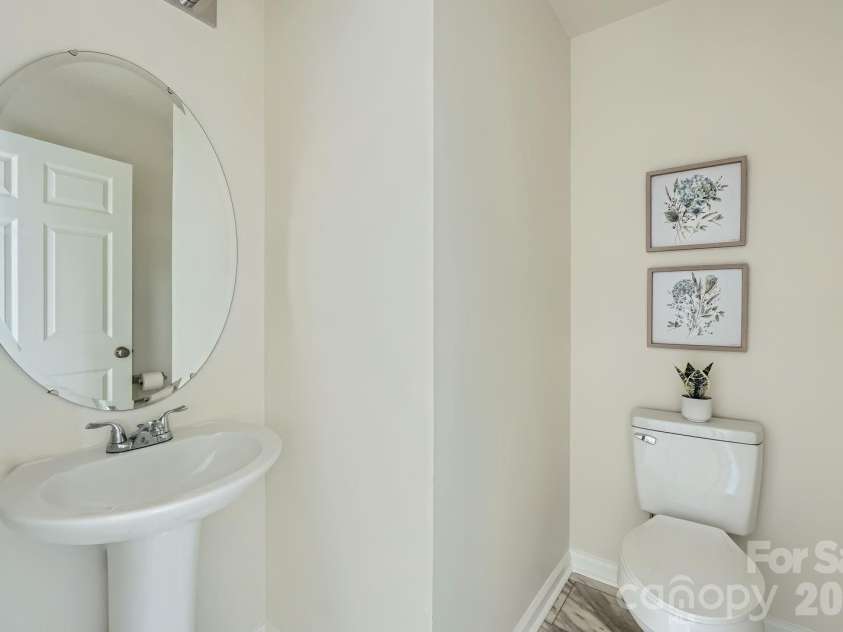 1610 Ct Brooks Circle, Charlotte, NC 28212.  MLS# CAR4401096, YatesRealty ID 36110. 