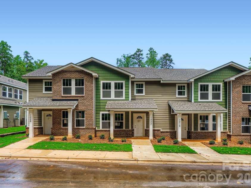 1610 Ct Brooks Circle, Charlotte, NC 28212.  MLS# CAR4401096, YatesRealty ID 36110. 