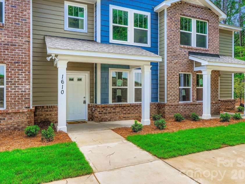 1614 Ct Brooks Circle, Charlotte, NC 28212.  MLS# CAR4401098, YatesRealty ID 36111. Representative Photo