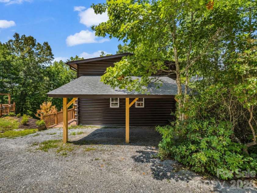180 Mountain Ridge Drive, Lake Lure, NC 28746.  MLS# CAR4399742, YatesRealty ID 36112. 