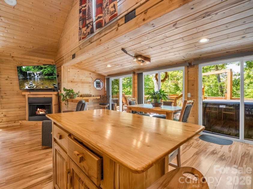 180 Mountain Ridge Drive, Lake Lure, NC 28746.  MLS# CAR4399742, YatesRealty ID 36112. 