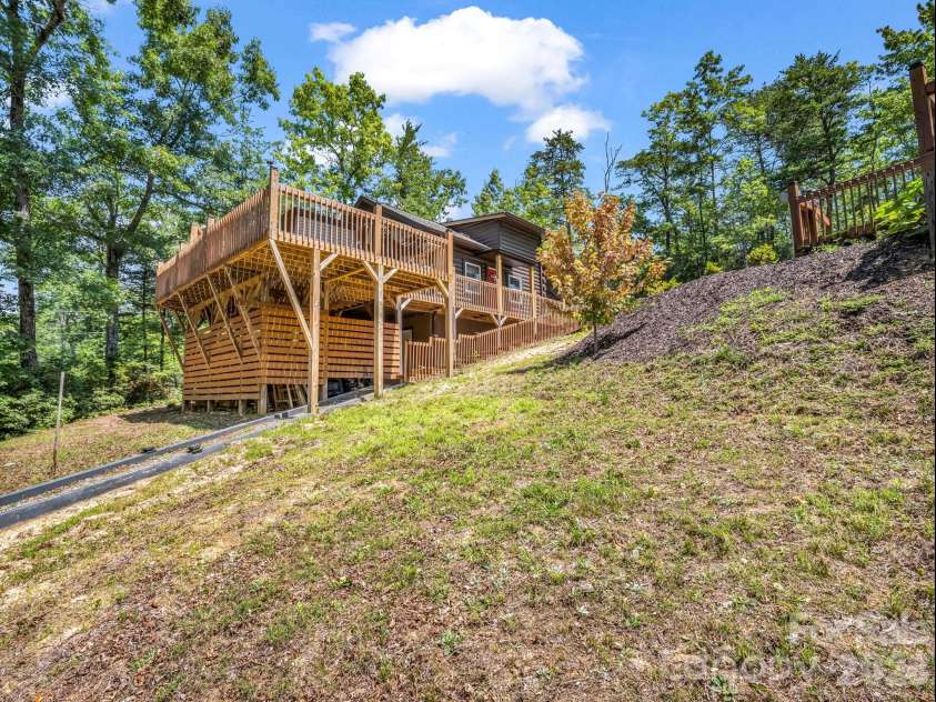180 Mountain Ridge Drive, Lake Lure, NC 28746.  MLS# CAR4399742, YatesRealty ID 36112. 