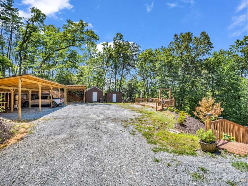 180 Mountain Ridge Drive, Lake Lure, NC 28746.  MLS# CAR4399742, YatesRealty ID 36112. 