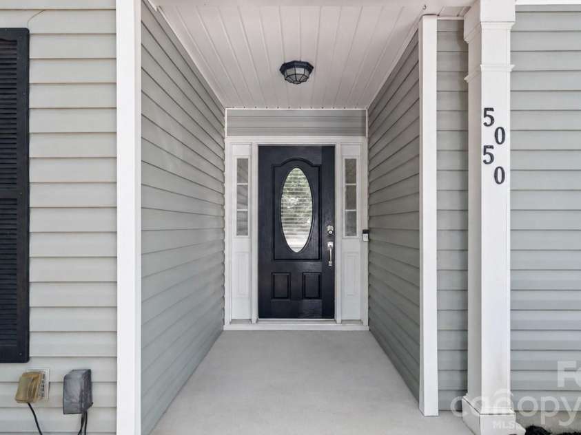 5050 Gibbons Link Road, Charlotte, NC 28269.  MLS# CAR4395941, YatesRealty ID 36113. 