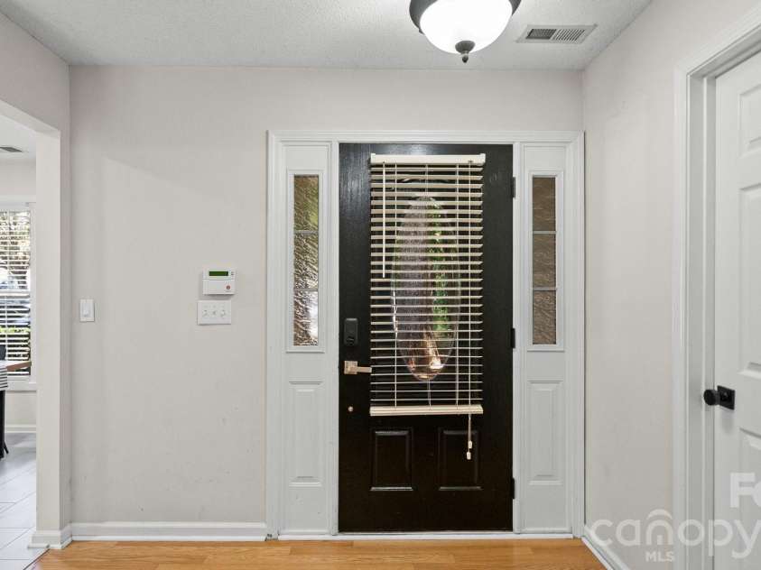 5050 Gibbons Link Road, Charlotte, NC 28269.  MLS# CAR4395941, YatesRealty ID 36113. 
