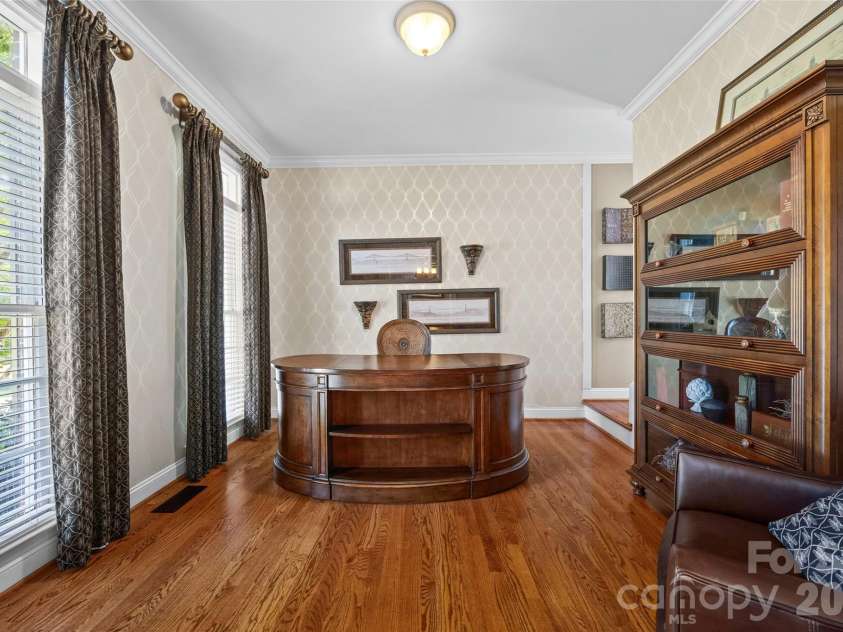 5301 Ravenglass Court, Waxhaw, NC 28173.  MLS# CAR4400032, YatesRealty ID 36114. First floor office space