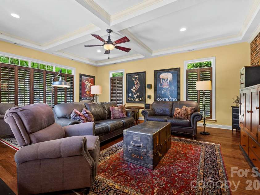 5301 Ravenglass Court, Waxhaw, NC 28173.  MLS# CAR4400032, YatesRealty ID 36114. Large Great Room/ Flex space off the back.
