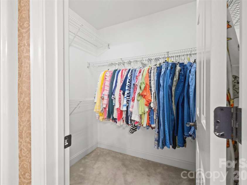 5301 Ravenglass Court, Waxhaw, NC 28173.  MLS# CAR4400032, YatesRealty ID 36114. Primary Closet