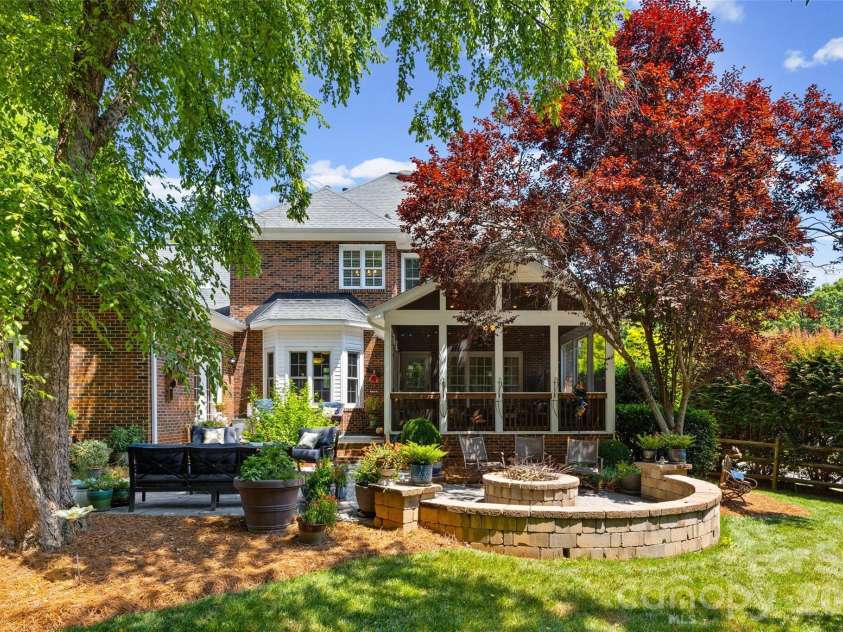 5301 Ravenglass Court, Waxhaw, NC 28173.  MLS# CAR4400032, YatesRealty ID 36114. Stunning Back Yard Space