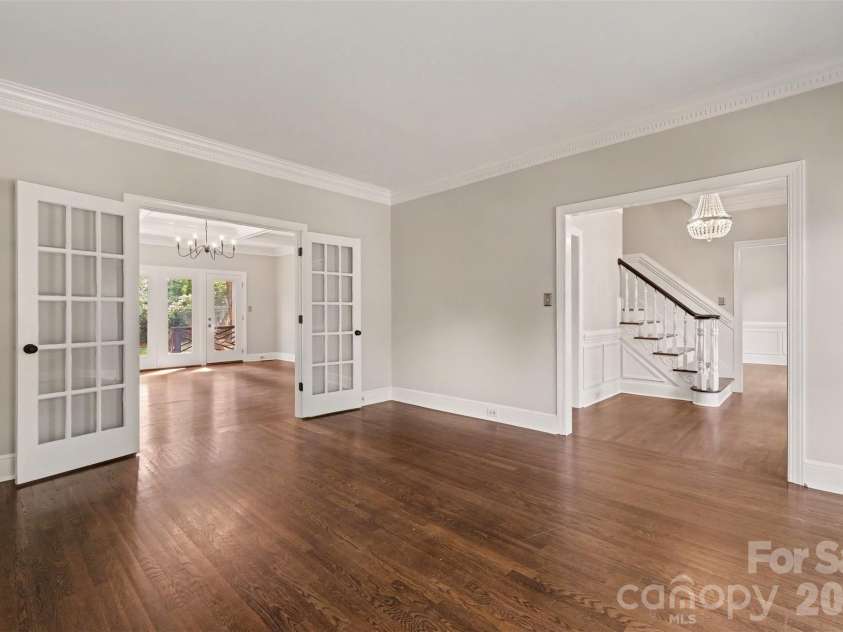 9408 Sardis Glen Drive, Matthews, NC 28105.  MLS# CAR4399691, YatesRealty ID 36115. 