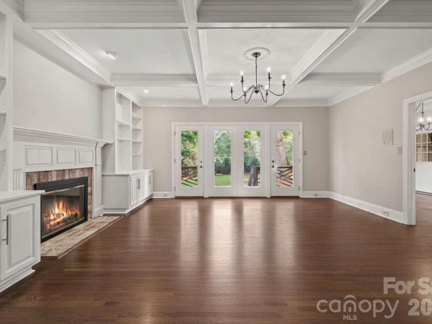 9408 Sardis Glen Drive, Matthews, NC 28105.  MLS# CAR4399691, YatesRealty ID 36115. 