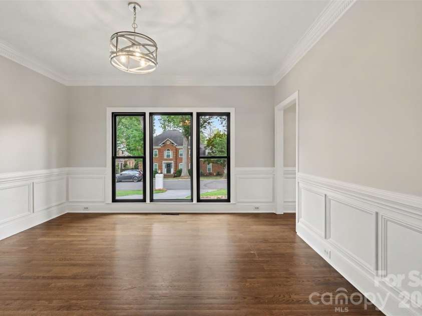 9408 Sardis Glen Drive, Matthews, NC 28105.  MLS# CAR4399691, YatesRealty ID 36115. 