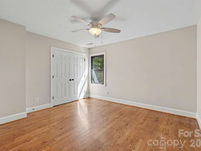 9408 Sardis Glen Drive, Matthews, NC 28105.  MLS# CAR4399691, YatesRealty ID 36115. 