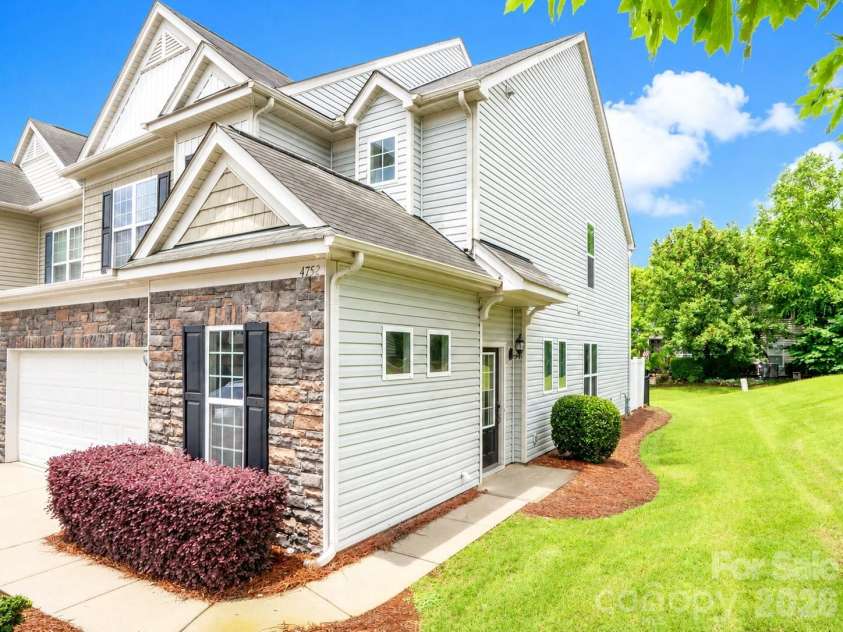 4752 Mount Royal Lane, Charlotte, NC 28210.  MLS# CAR4400092, YatesRealty ID 36117. 