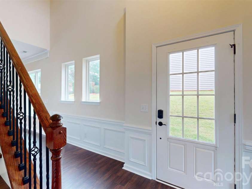 4752 Mount Royal Lane, Charlotte, NC 28210.  MLS# CAR4400092, YatesRealty ID 36117. 