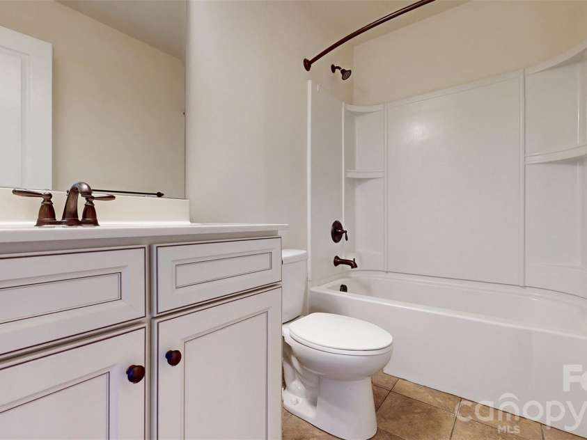 4752 Mount Royal Lane, Charlotte, NC 28210.  MLS# CAR4400092, YatesRealty ID 36117. 