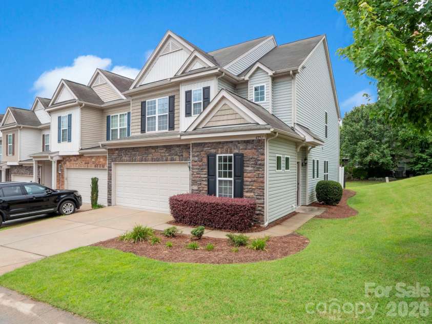 4752 Mount Royal Lane, Charlotte, NC 28210.  MLS# CAR4400092, YatesRealty ID 36117. 