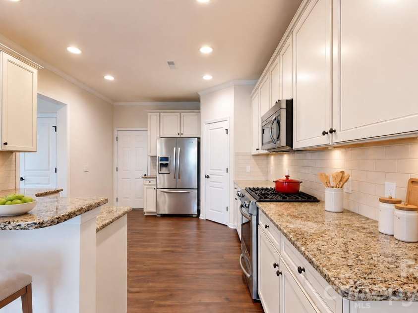 4752 Mount Royal Lane, Charlotte, NC 28210.  MLS# CAR4400092, YatesRealty ID 36117. Virtual staging